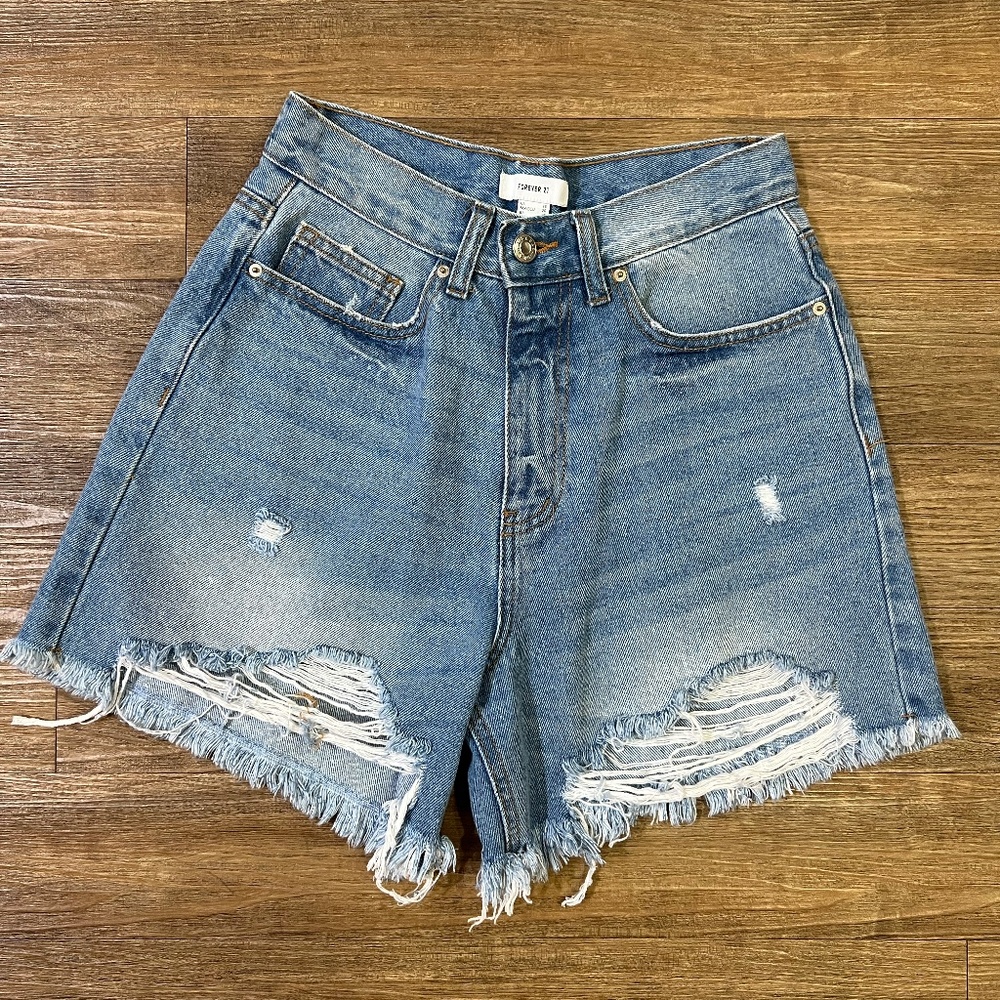 FOREVER 21 Distressed Denim Shorts